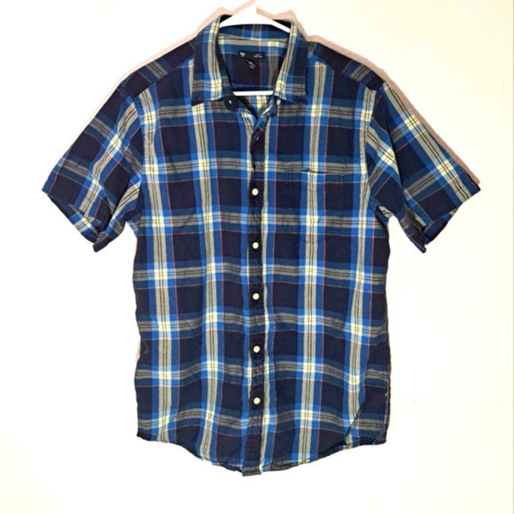 Gap‎ blue botton down shirt size L